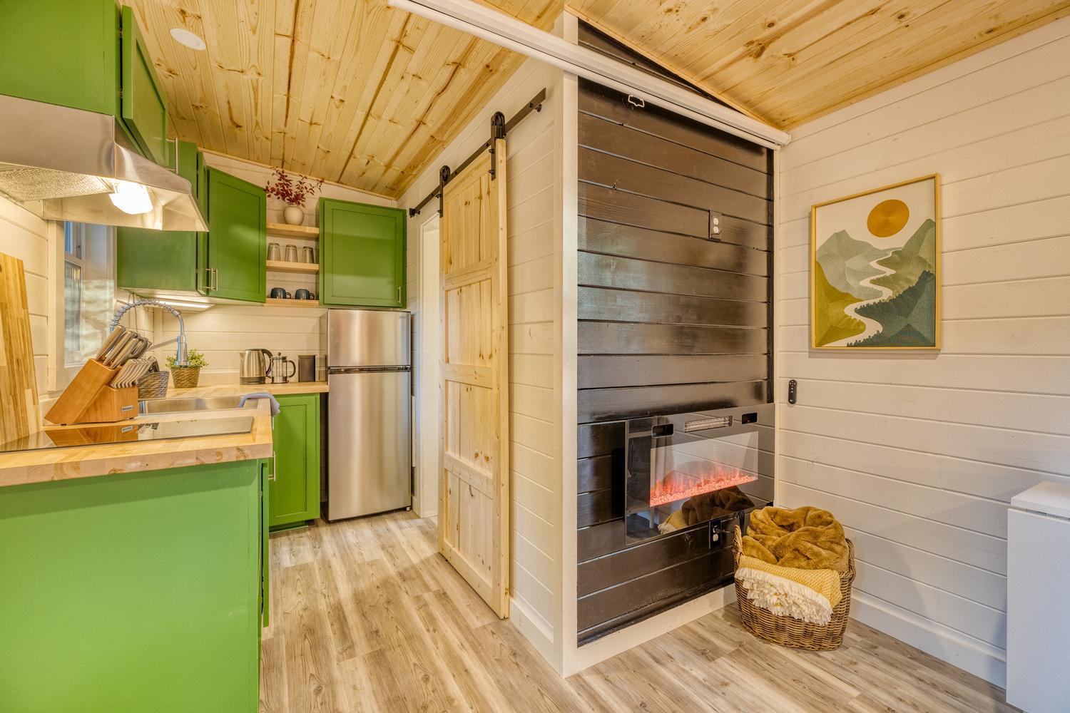 Couples Retreat: King Bed:Hot Tub:Firepit & More Blue Ridge Εξωτερικό φωτογραφία